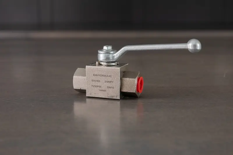 3/8" Fnpt Carbon Steel High-Pressure 2-Way Valve 1