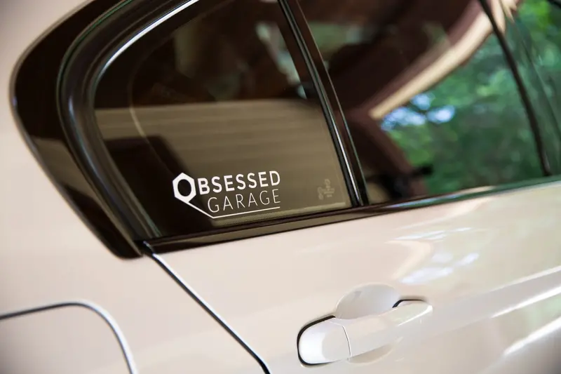 Custom Die-Cut Vinyl Logo Decal – Weather-Resistant 1