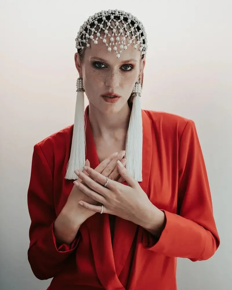 Freja Pearl-Embellished Headband – Two Stylish Options 1