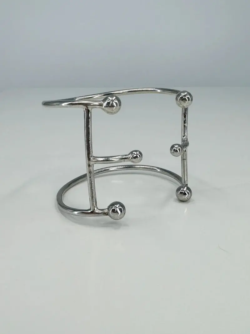 Hera Men’S Silver Bracelet – Sleek Unisex Design 1