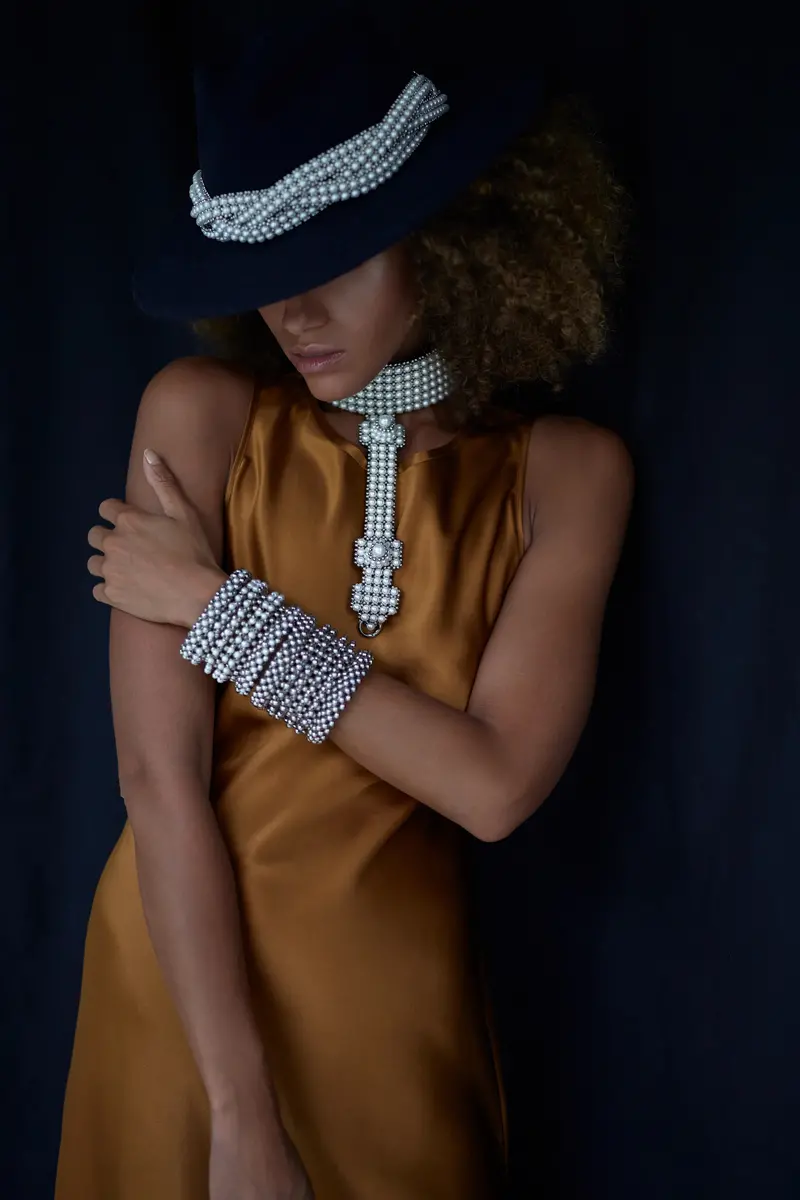 Khutulun Wide 4D Pearl Cuff – Sculptural Statement Piece 1