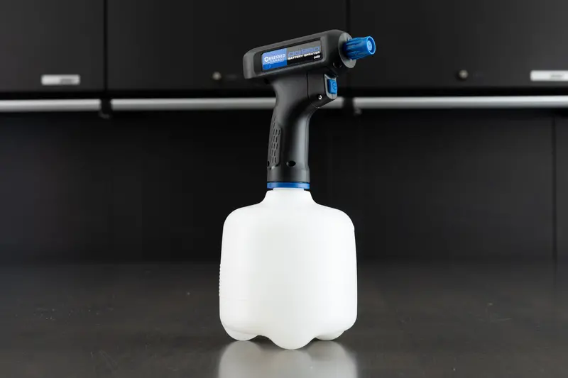 Obsessed Garage Cordless Handheld Sprayer (Solo-Compatible) 1