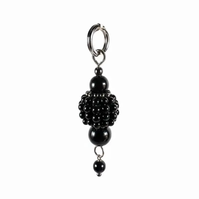 Oversized Pearl Medallion Pendant – Choose Between Two Finishes 2