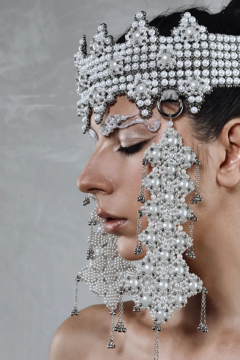 Sappho Pearl Crown With Reversible Cluster Accents 1