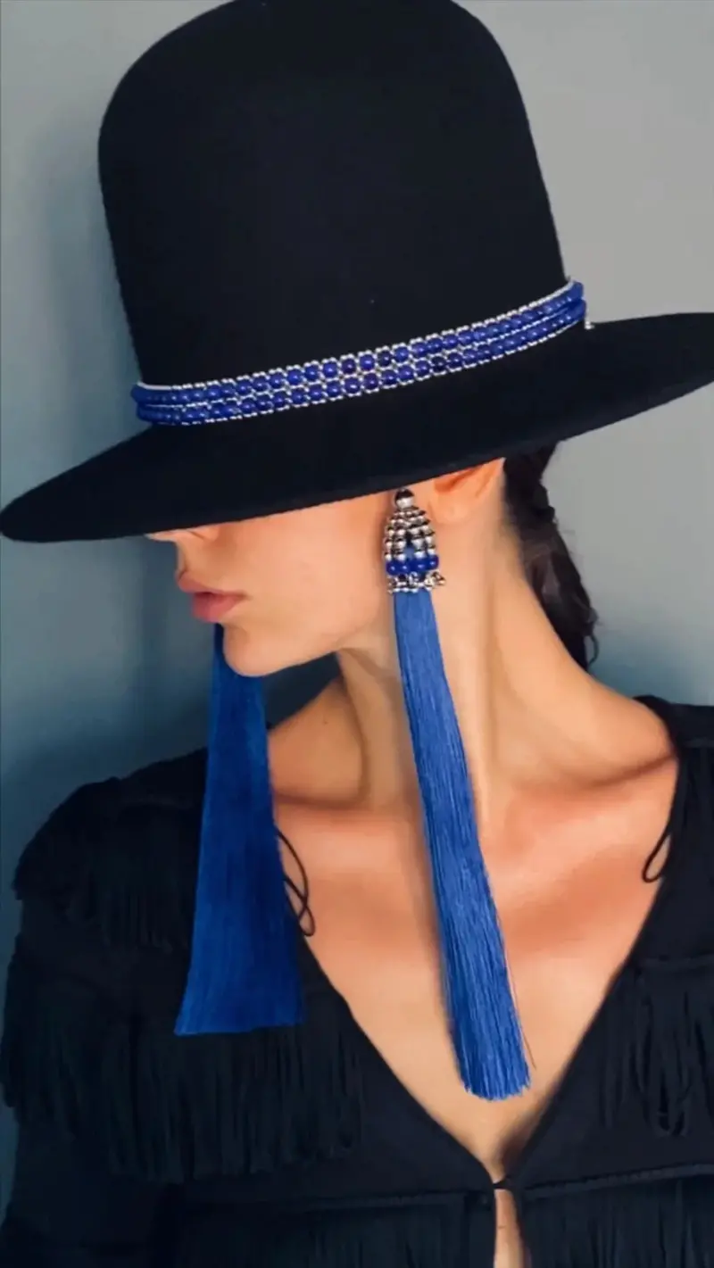 Silver-And-Blue Beaded Hatband – Artisan Crafted Detail 1
